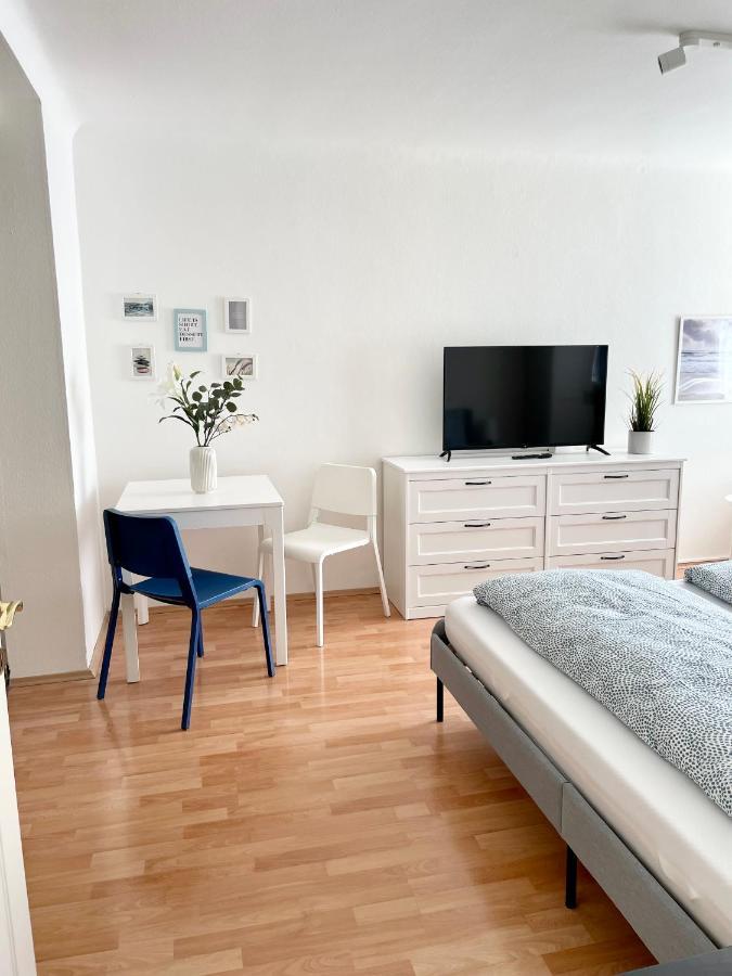 Cosy Apartment Near Schoenbrunn & Meidlinger Market Viena Exterior foto